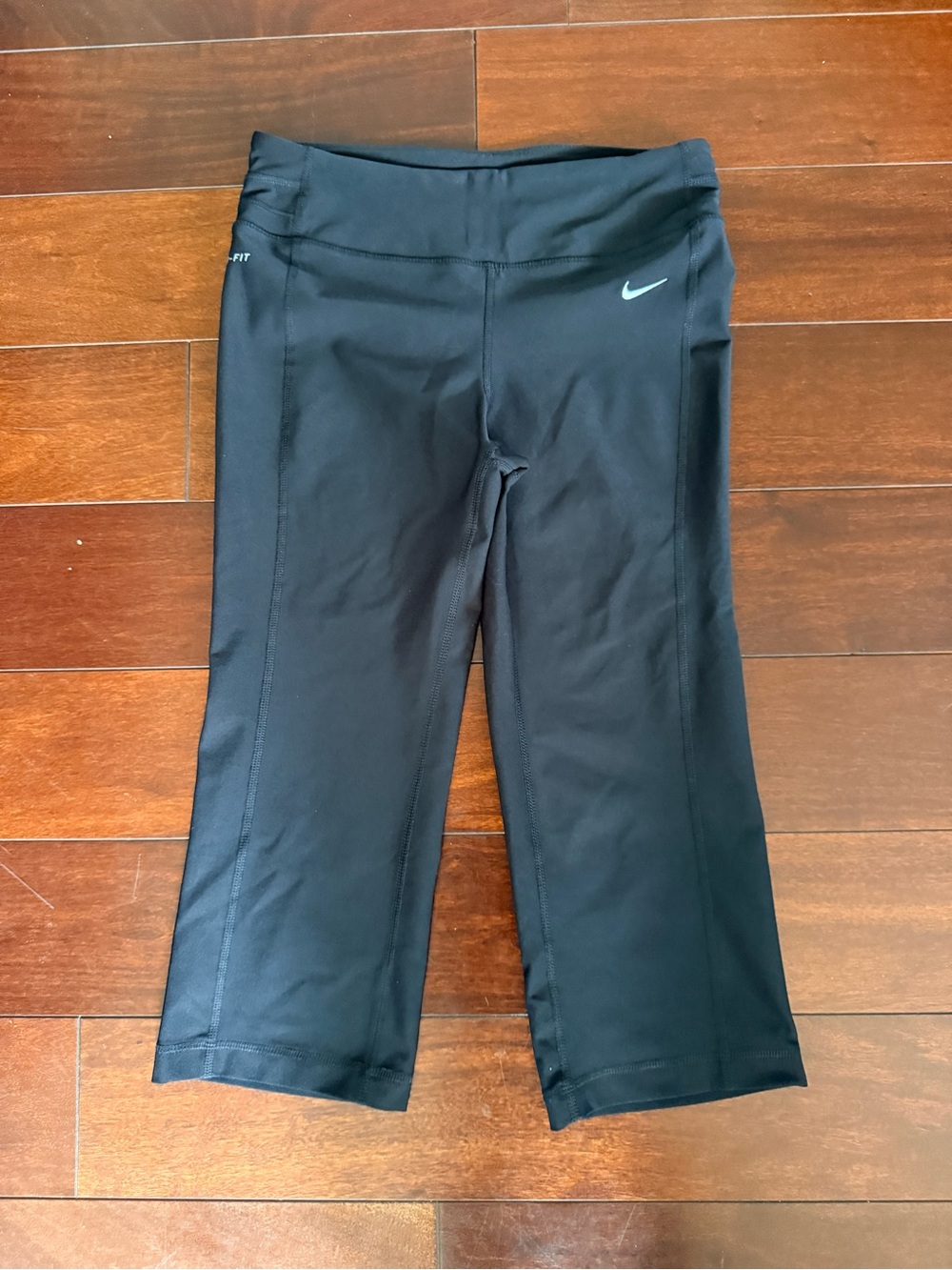 Nike Cropped Athletic Leggings